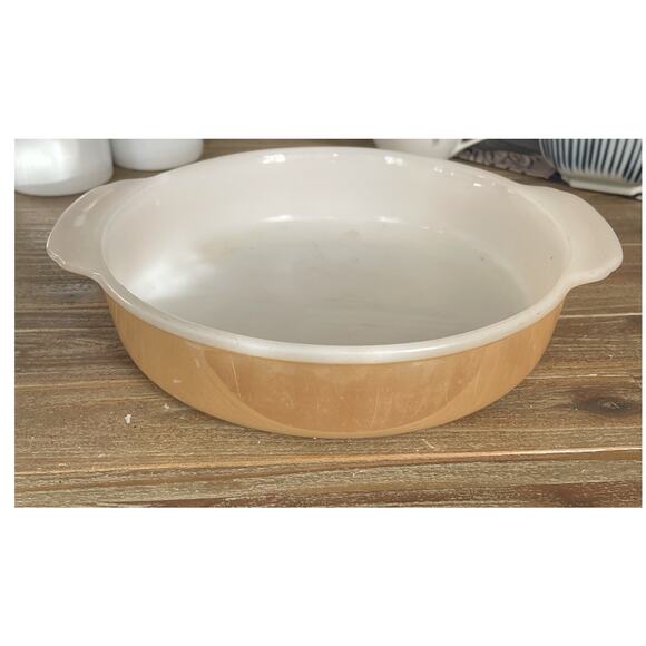 FIRE KING #450 PEACH LUSTRE 8" SHALLOW CASSEROLE WITH HANDLES - VINTAGE - Picture 1 of 4